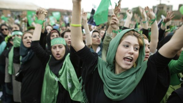 "عدونا النظام وليست أميركا"

