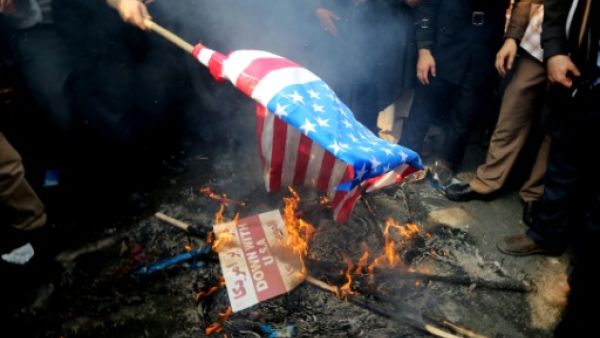 ايران تحظر السلع الاستهلاكية الاميركية