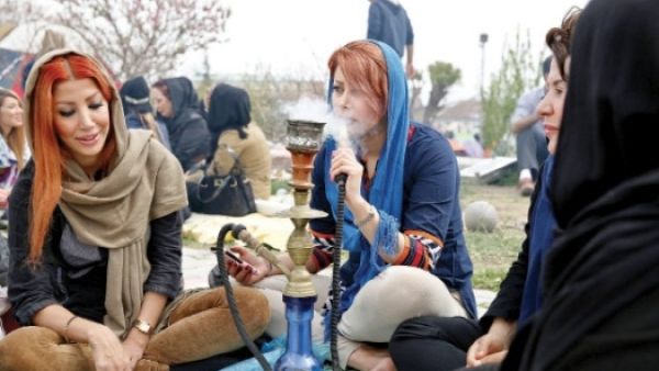 شرطة طهران ستحجز سيارات النساء غير المحجبات بالشكل المناسب
