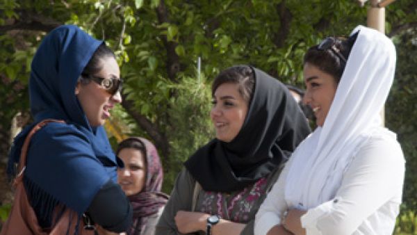 يخشى منتقدون أن يكون تركيز هذه الوحدة منصبا على فرض الزي الإسلامي