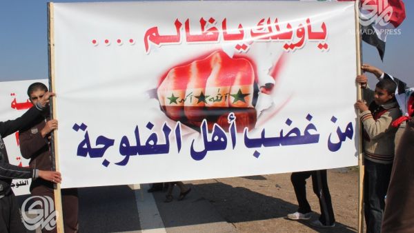 القوات الأمنية ومقاتلي العشائر تمكنوا من محاصرة خمسة من الانتحاريين 