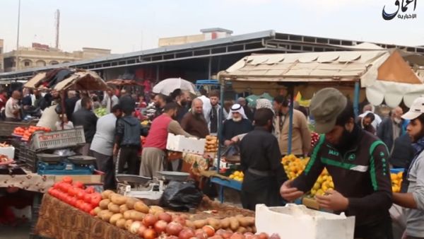 داعش يوثّق الحياة بالموصل بعد 24 يوما من بدء المعركه