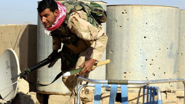 الجيش عراقي والأوامر إيرانية

تعديل إيراني على خطة معركة الموصل ورط القوات العراقية