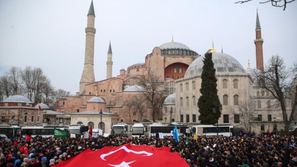 آياصوفيا اكتسب صفة المتحف منذ زمن ليس ببعيد جدا