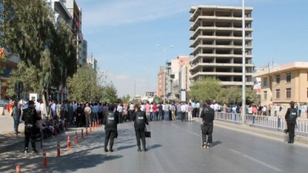 يشهد اقليم كردستان توترا كبيرا على اثر انتهاء ولاية رئيس اقليم كردستان العراق مسعود بارزاني