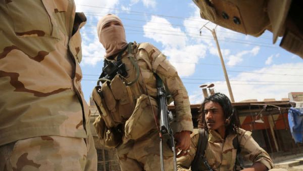 شظية قذيفة دبابة قتلت سيف الدين في أواخر يناير بدير الزور