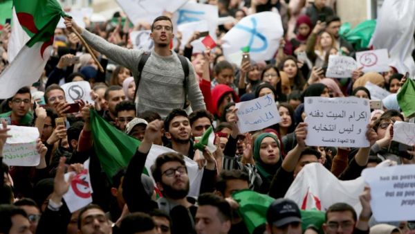 الرئيس بوتفليقة البالغ من العمر 82 عاماً استقال مساء الثلاثاء اثر احتجاجات شعبية غير مسبوقة في البلاد