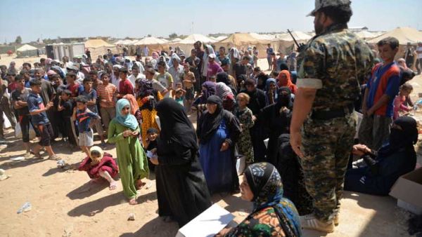 قوات حكومة الإقليم الكردي احتجزت المئات ممن نزحوا من 5 مخيمات ومناطق حضرية في أربيل