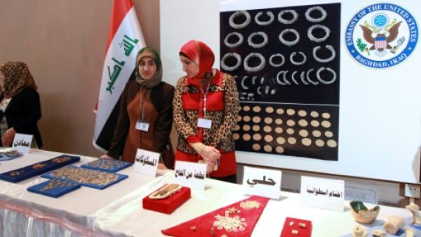 واشنطن تعيد لبغداد آثارا عثر عليها خلال عملية لقواتها في سوريا