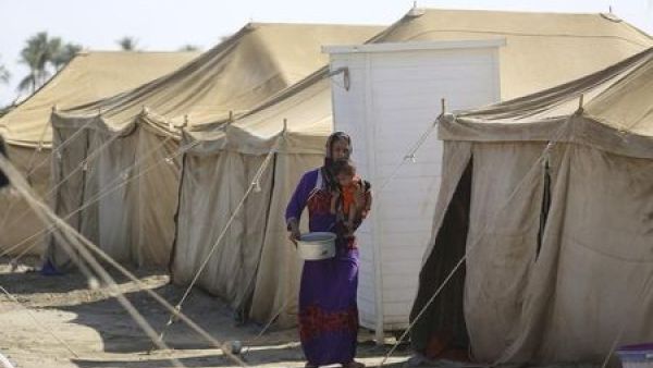 الفلوجة المحاصرة تعاني من نقص الغذاء والدواء
