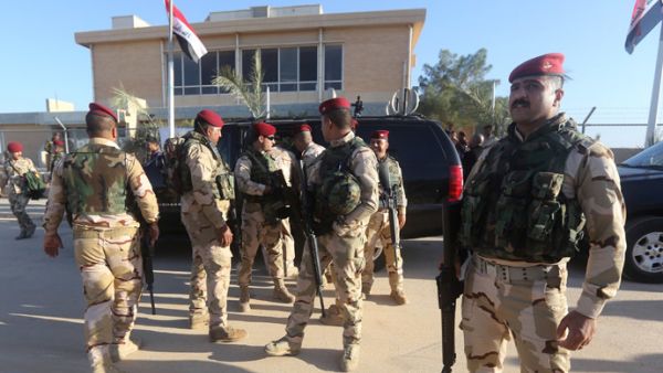 Daesh killed 13 Iraqi soldiers and wounded another 13 in two bombings targeting a military outpost. (AFP/File)