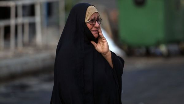 An Iraqis woman cries on September 6, 2016 in the aftermath of a car bomb explosion - one of many in Baghdad in the week leading up to Eid. (AFP/Ahmad Al-Rubaye)