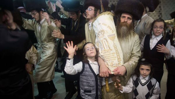 ردال دين يرقصون في بيت المقدس