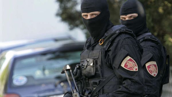 عنصران من القوات الخاصة الصربية / ارشيف
