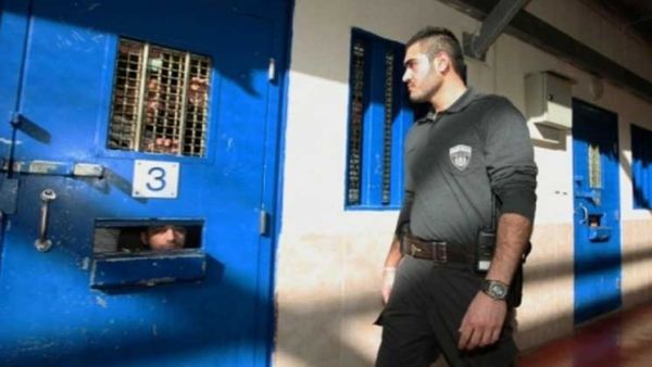 يبلغ من العمر 17 عاما وامضى في سجون إسرائيلية فترة عامين ونصف العام