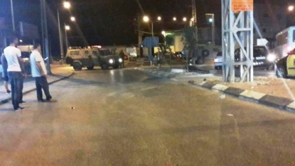 تضاربت الأنباء حول السبب الذي دفع بالاحتلال إلى إغلاق المدينة 