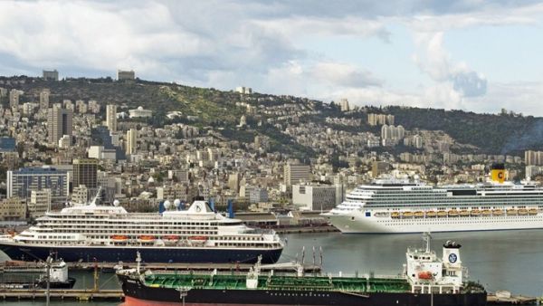 من ميناء مدينة حيفا المحتلة عبر قناة السويس إلى مصر والأردن 