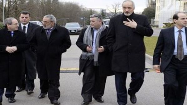 وفد النظام يساوم 

