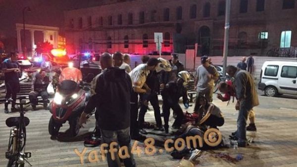 شهيدان واصابة 12 اسرائيليا بعمليتي طعن واطلاق نار في يافا والقدس