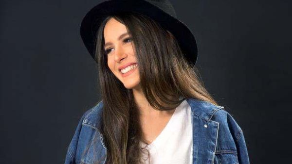 الفنانة المصرية الشابة جميلة عوض