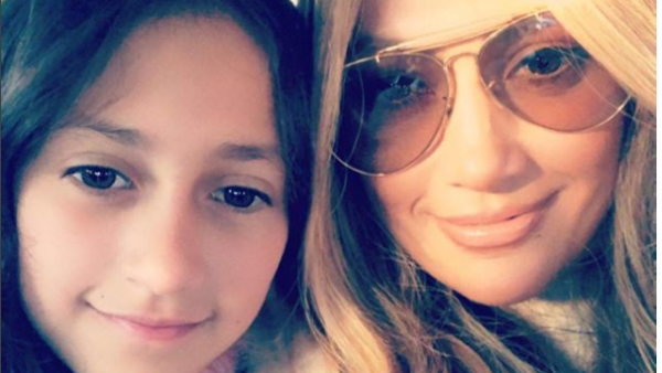 (Instagram / JLo)