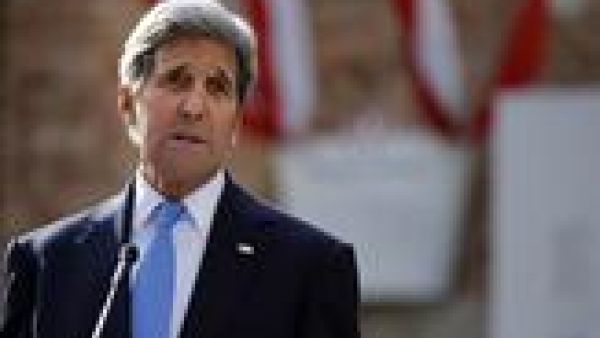US Secretary of State John Kerry delivers a statement at a press conference outside the hotel where the Iran nuclear talks meetings are being held in Vienna, Austria, July 1, 2015. (AFP/Carlos Barria) US Secretary of State John Kerry delivers a statement at a press conference outside the hotel where the Iran nuclear talks meetings are being held in Vienna, Austria, July 1, 2015. (AFP/Carlos Barria)