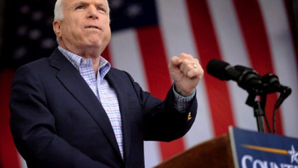 السناتور الجمهوري الأمريكي جون مكين