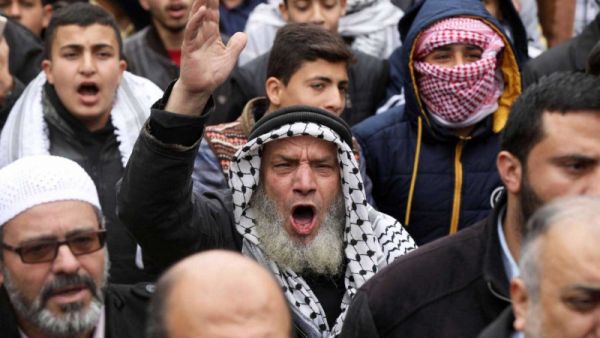 الإخوان يعودون إلى الشارع بعد غياب