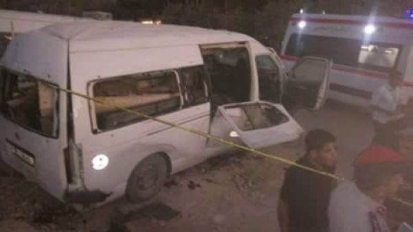 مصادر اعلامية اعلنت عن انفجار قنبلة الغاز عن طريف الخطأ في دورية الأمن