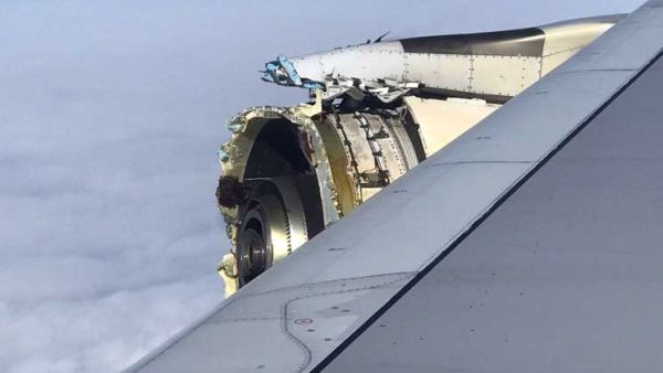 الطائرة تعرضت لضرر كبير بأحد محركاتها الأربعة 
