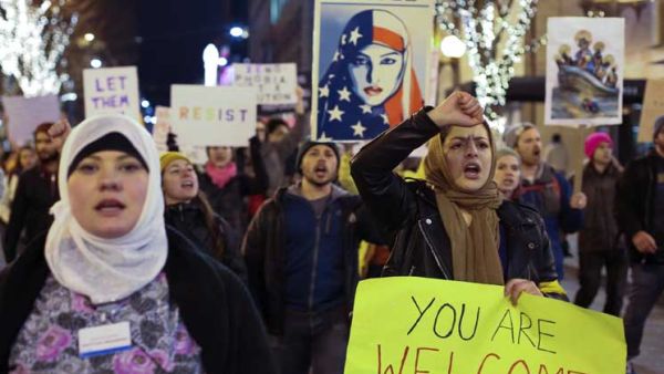 إقامة مؤقتة للاجانب العالقين في كندا