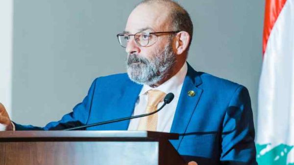 مليون و800 ألف نازح في لبنان 