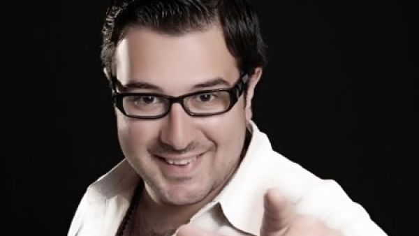 الفنان كريم ابو زيد