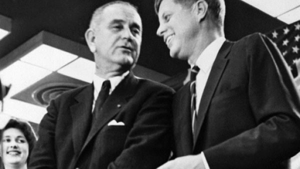 جون كينيدي وليندون جونسون 
