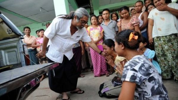 الروهينغا الفارون من بورما يتحدثون عن تكثف عمليات الجيش لتهجير السكان
