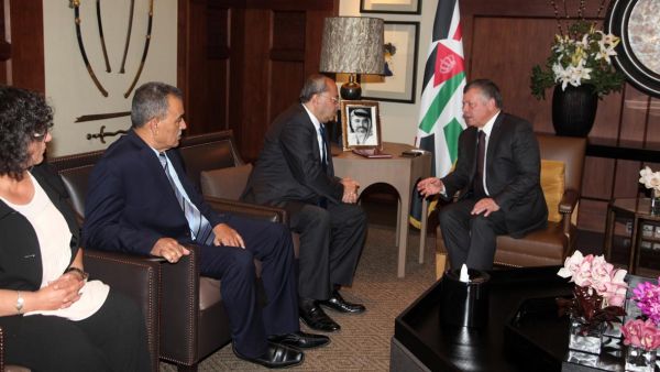 الملك خلال لقائه عددا من الأعضاء العرب في الكنيست الإسرائيلي
