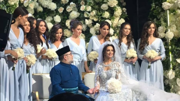 ملك ماليزيا يتزوج ملكة جمال روسيا