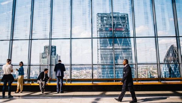 If you want this to be your biggest CSR year yet, just take a look at these benefits. (Pexels)