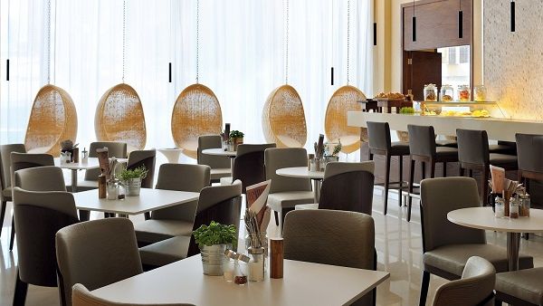 Fifth Street Cafe_Courtyard by Marriott World Trade Center, Abu Dhab