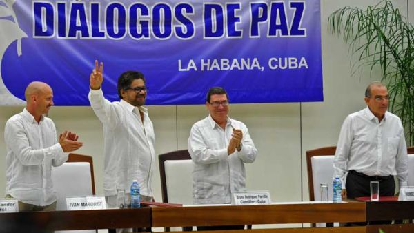 توقيع اتفاق سلام تاريخي بين الحكومة الكولومبية وحركة فارك