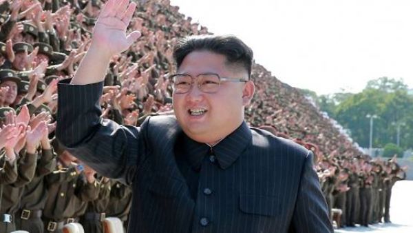  الزعيم الكوري الشمالي كيم جونغ 