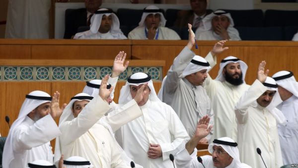 ملفات آن أوان إقفالها

الحكومة الكويتية تجنح إلى المرونة لخفض التوتر