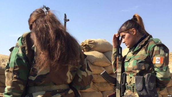 "فتيات ونساء عربيات من الرقة" انضممن إلى وحدات حماية المرأة