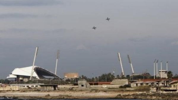 مقاتلات روسية تحلق في سماء مدينة اللاذقية الساحلية السورية
