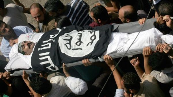 جنازة عوض في مخيم عين الحلوة/أ.ف.ب