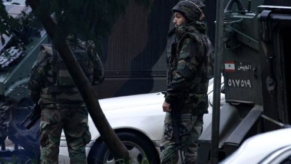 اقام الجيش حواجز امنية مشددة وكثف عمليات التفتيش