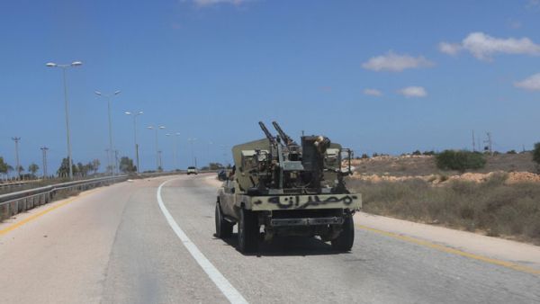 قوات الحكومة الليبية تتوغل في المعقلين الأخيرين للجهاديين في سرت