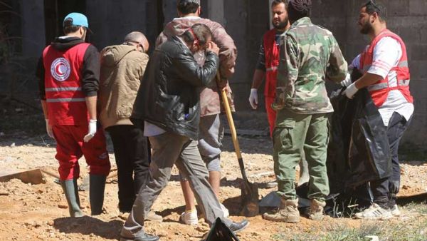 ليبيا.. شرطة بنغازي تعثر على 80 جثة في مقبرة جماعية
