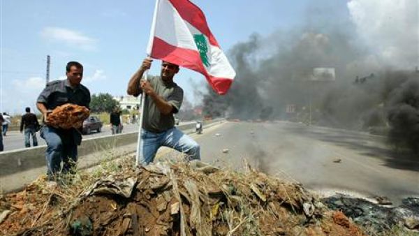 بعد مقتل 3 من رعاياها.. الكويت تطالب مجددا بمغادرة لبنان