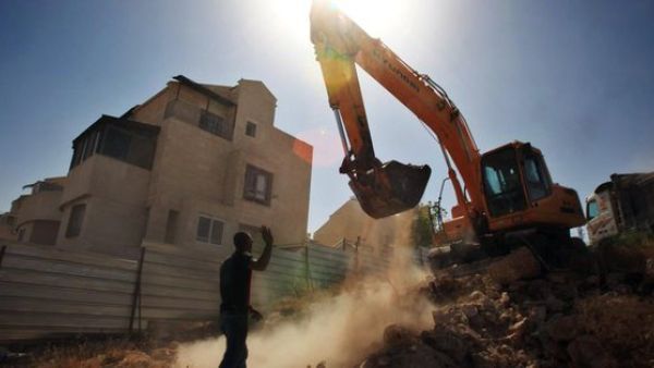 Israeli forces dismantled Palestinian structures in the Jordan Valley in the occupied West Bank  (Twitter)